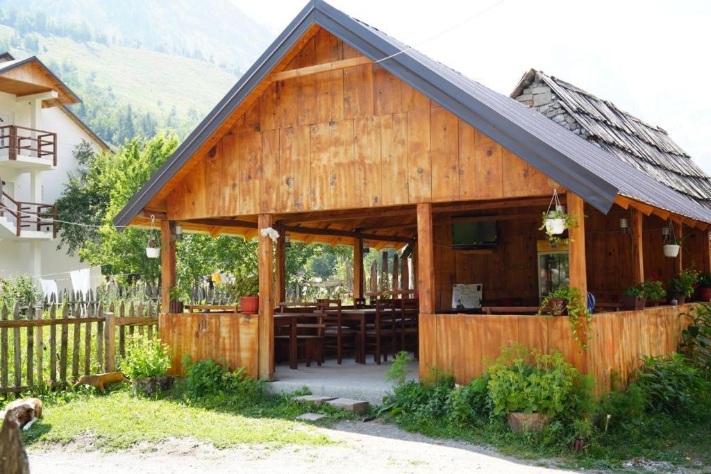 Guesthouse Skender Selimaj Valbona Kültér fotó